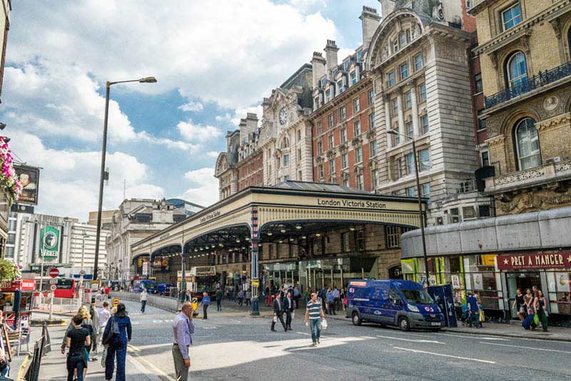 Victoria-Station-1