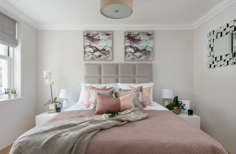 Soft color bedroom design for girlish style