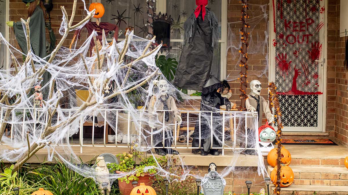 Halloween Freaky Front Porch