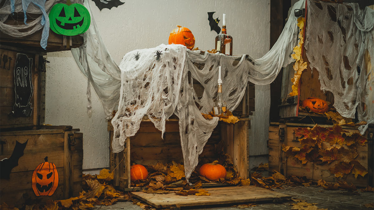 Ghostly Draperies For Halloween Decor