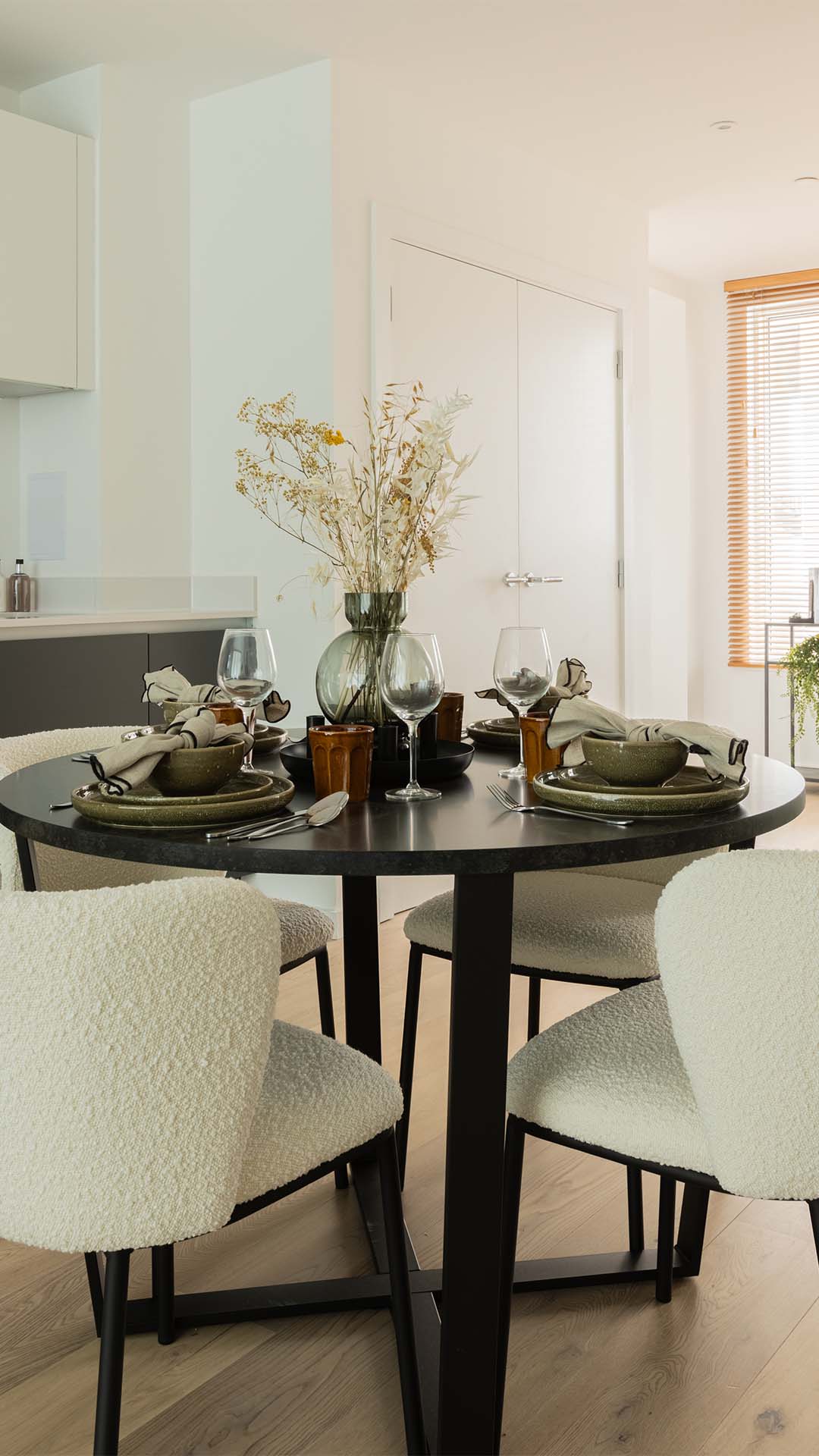 Dining set with modern chairs