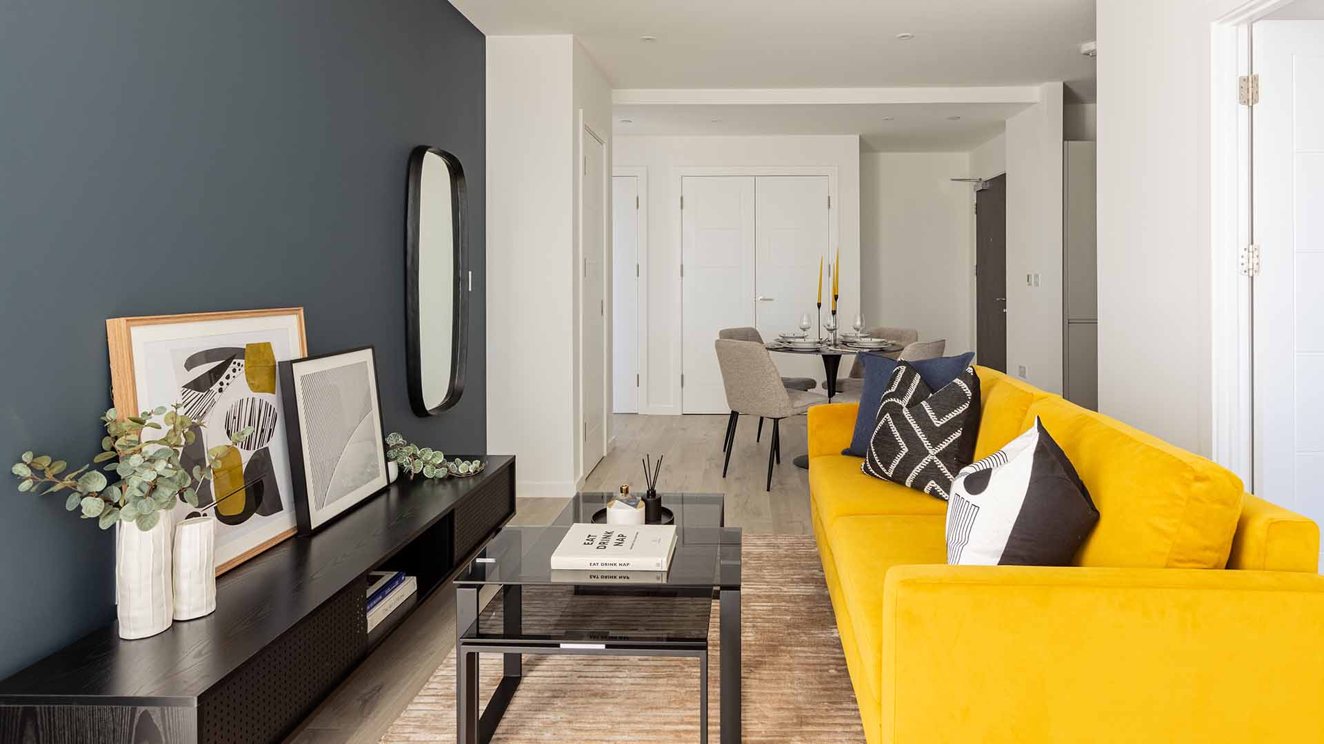 Stylish Open-Plan Living & Dining Area at Bermondsey Heights