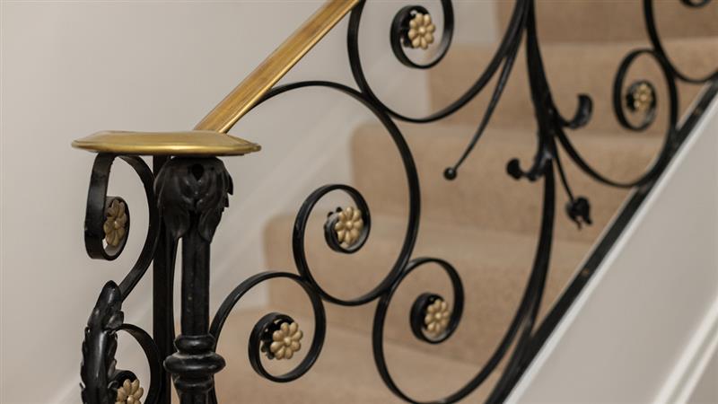 Staircase Renovations That Add Functional and Aesthetic Value