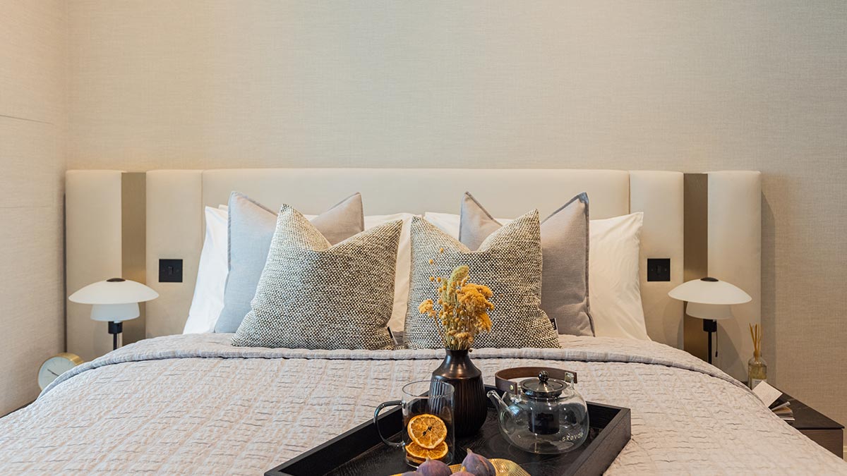  Contemporary bedroom design in a London flat, showcasing a bespoke furnishing package