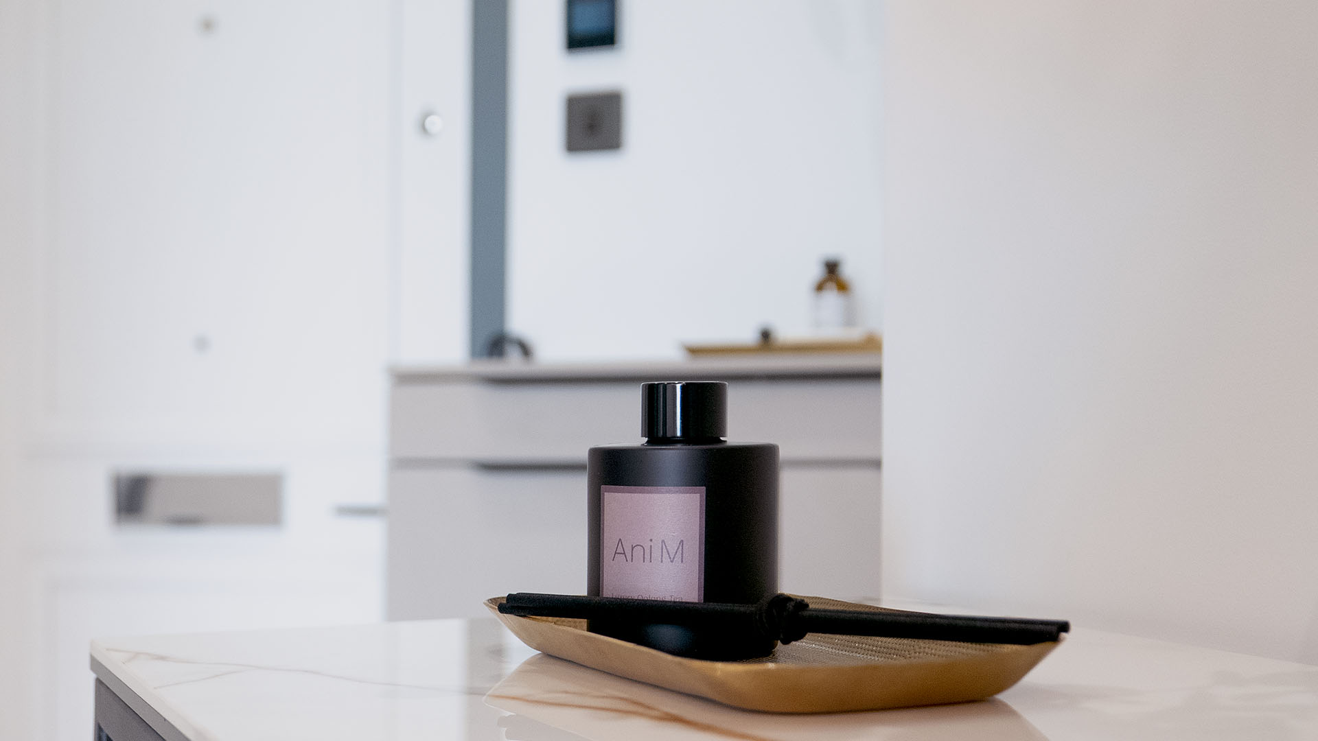 Elegantly furnished London flat interior, specifically designed to attract high-quality tenants for Hong Kong investors