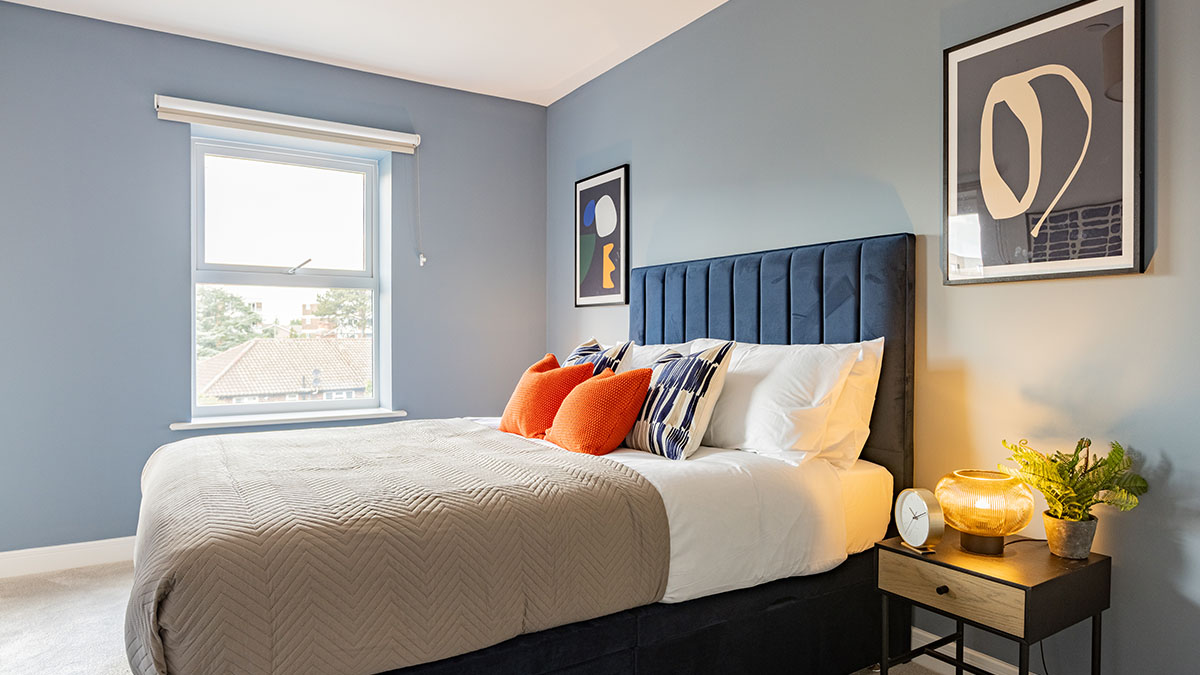 Before and After London Flat Bedroom: InStyle Direct Transformation Before and after London flat bedroom transformation. See the impact of professional furnishing