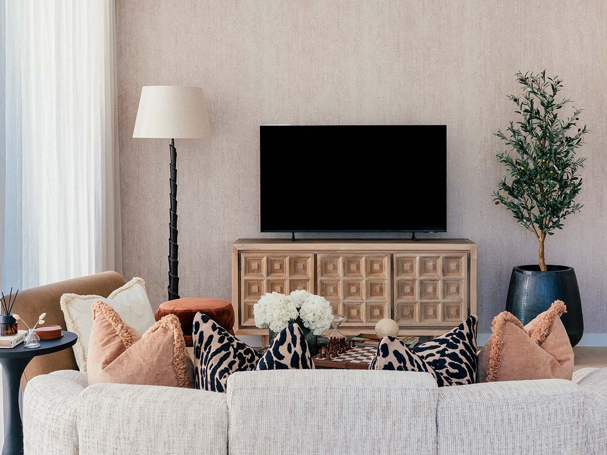 London Flat Before and After Furnishing